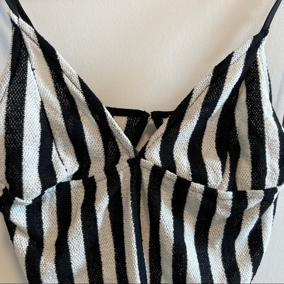 Crochet Bralette (M) - Picture 2 of 6